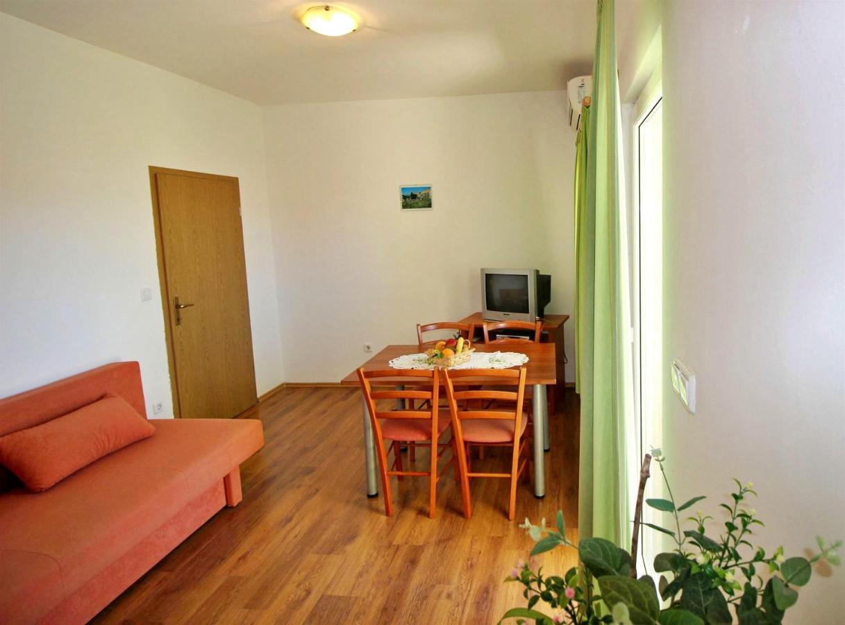 Apartments Marko Nemira Omiš Zewnętrze zdjęcie